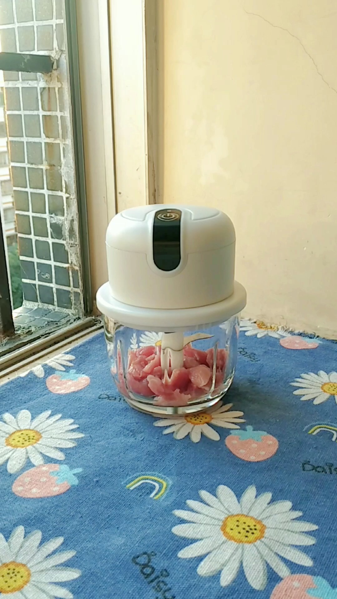 家用小型电动绞肉机,干湿分离操作方便