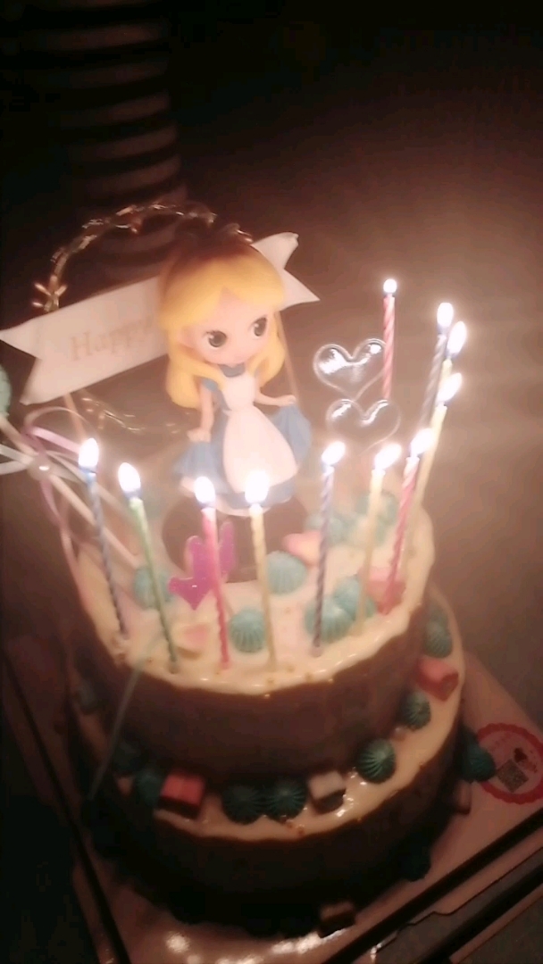 女儿的生日蛋糕 