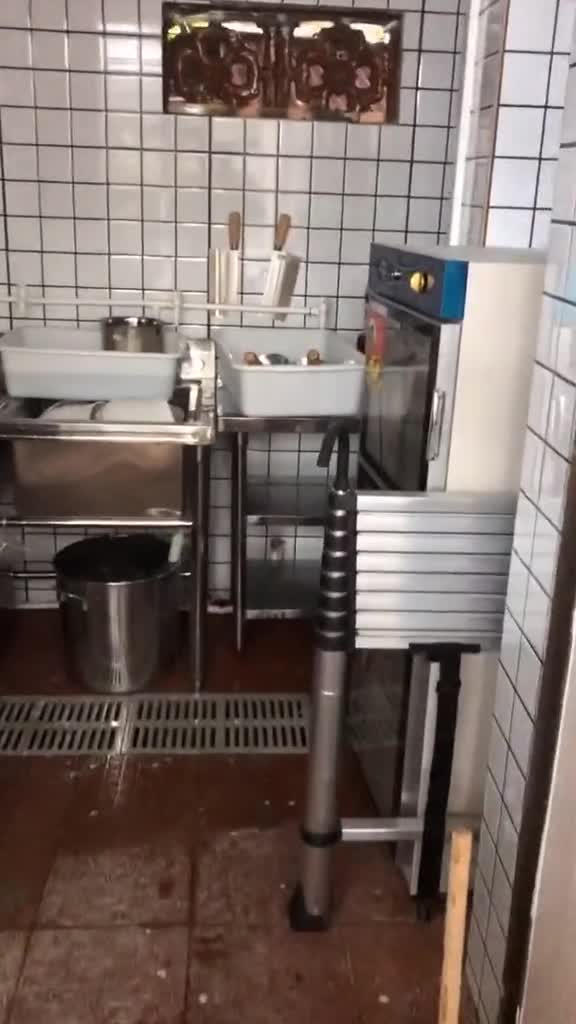 潮汕原味汤粉王餐饮人开一个店要从头到尾你自己懂行,选址,装修,买设备,在广州投资万的小店就