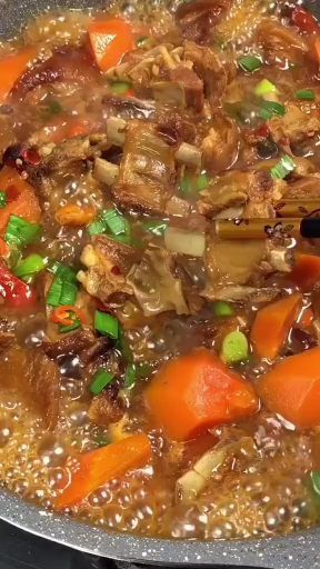 #美食#好吃的羊肉炖萝卜