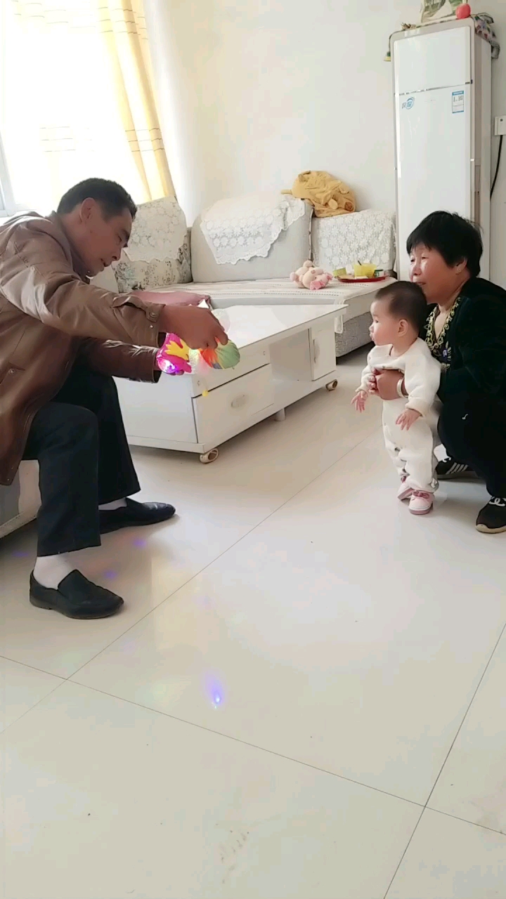 小公鸡喔喔叫