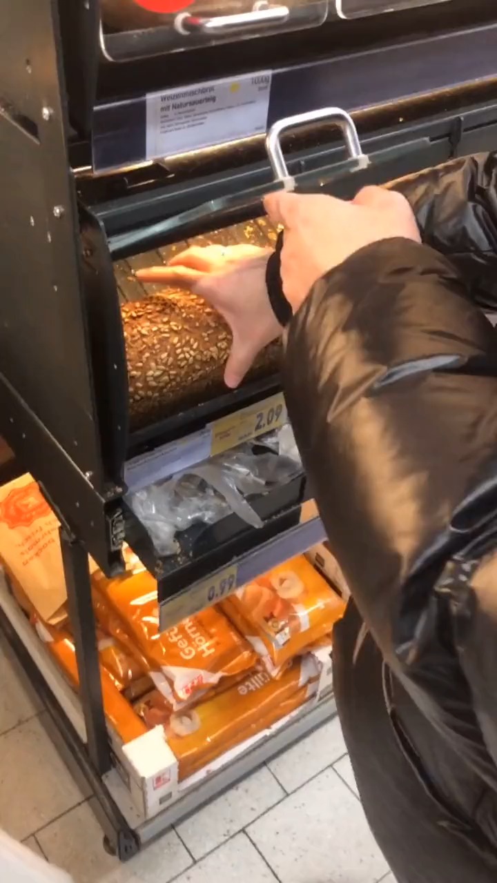 #国外生活#德国超市的面包切片机