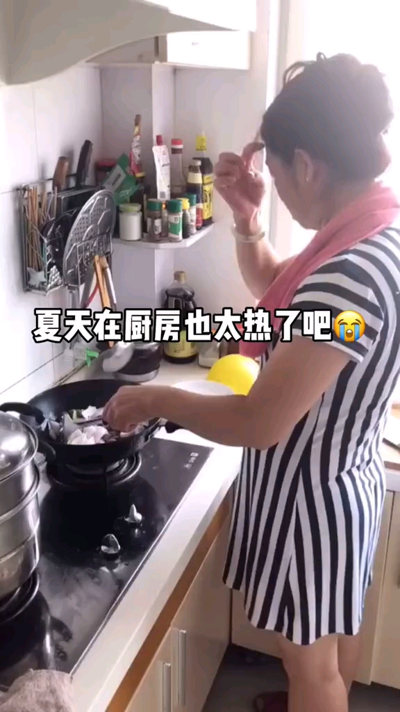 夏天在厨房也太热了吧