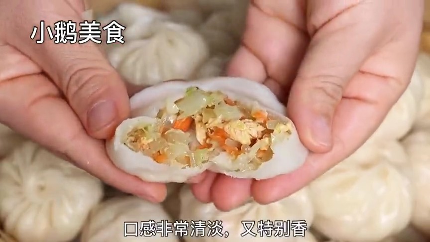 #娱乐#包菜包子,适合冬天的懒人包子,不发面不烫面