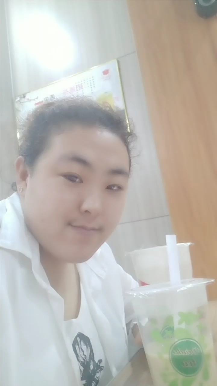 哈哈一点点小意外