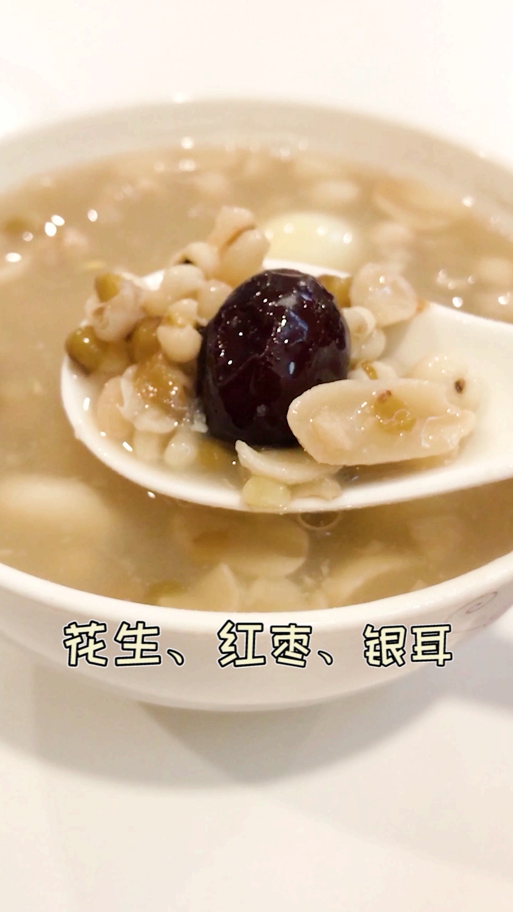 #美食#藏在巷子里的老店,20多年只做一种糖水!