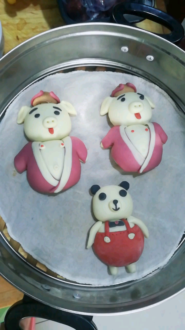 可爱小熊包子