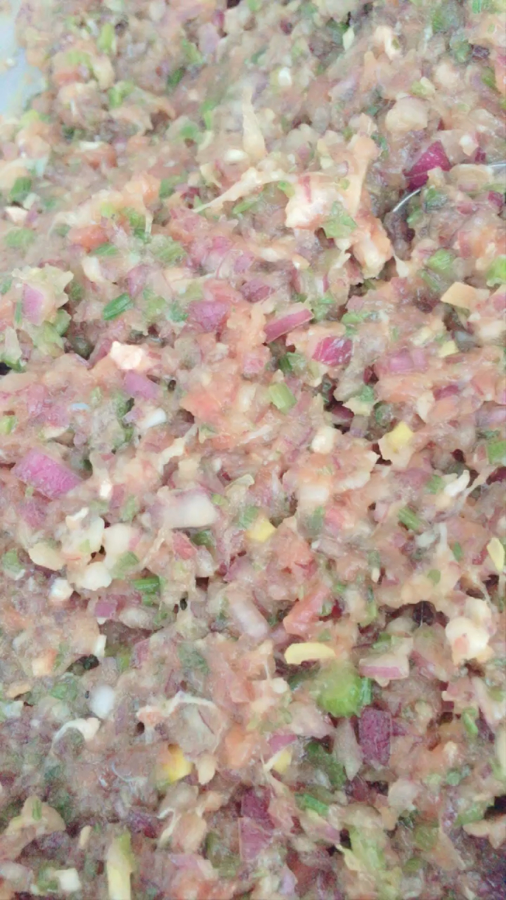 芹菜圆葱牛肉包子