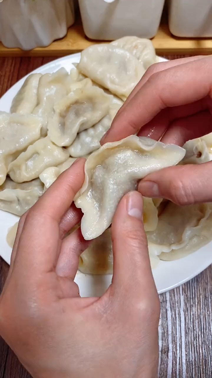 牛肉洋葱馅饺子这样调,鲜嫩多汁