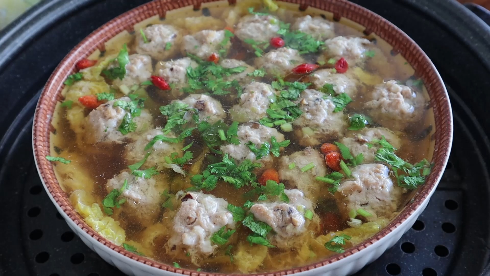 这才是肉丸子的正确做法,肉丸鲜嫩无腥味,清淡不油腻,超好吃