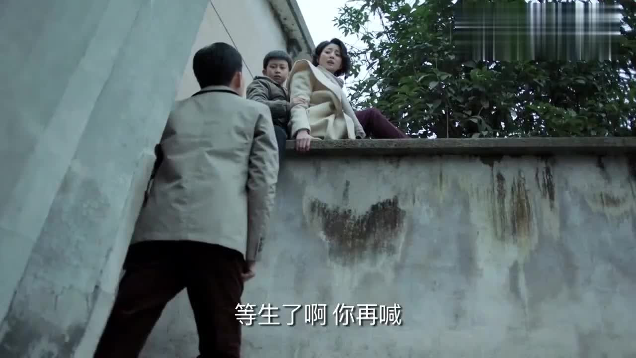 鸡毛飞上天:骆玉珠做生意失败,挺个大肚子翻墙,立马开车溜了!