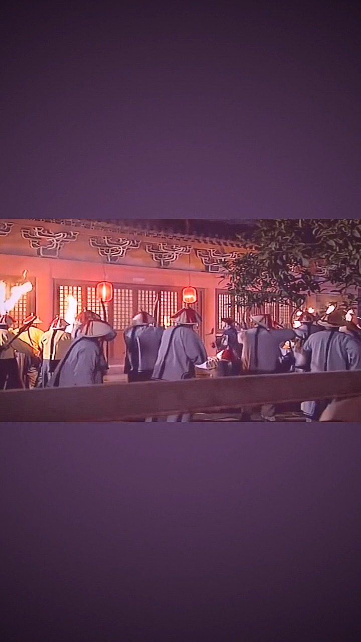 鱼娘主动提议去救皇后娘娘,真假两位皇上开始心里战数