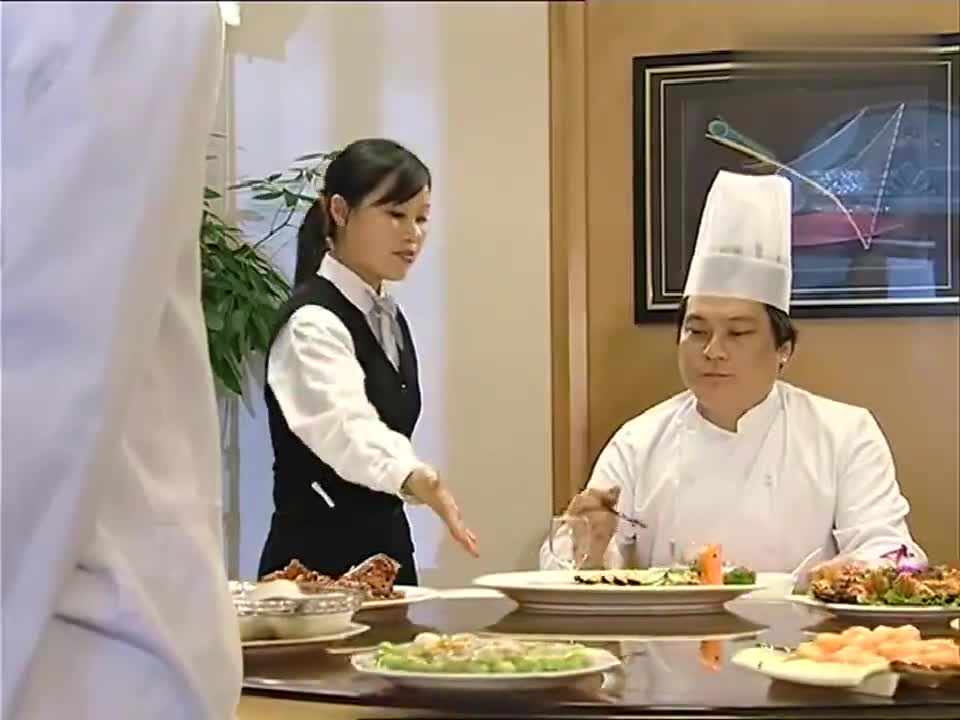 红苹果乐园:萧晴大展厨艺,美食征服众人,就是听到食材众人吐了