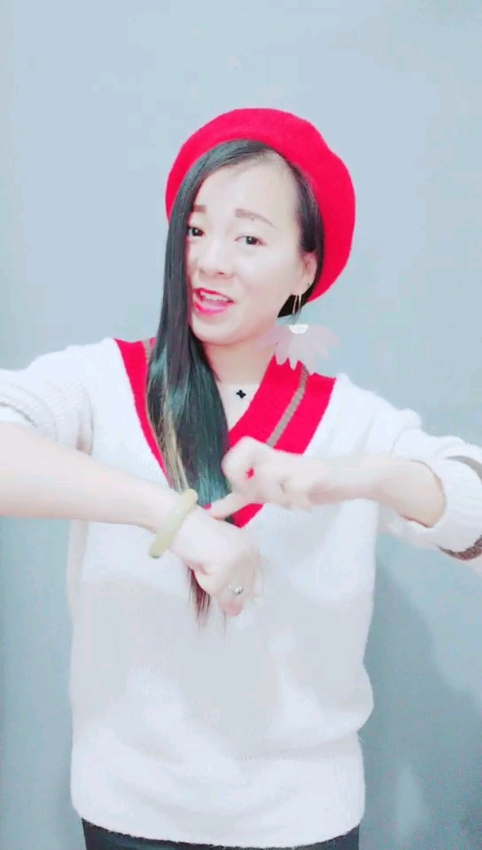 学鸭子走路!