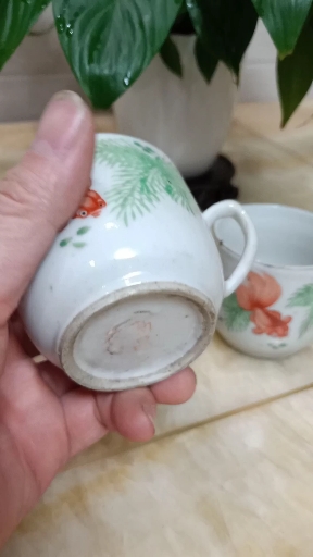 谈古论今s:  民国粉彩金鱼水草小茶杯一对,全品难得! 高6.5cm 口直径6.