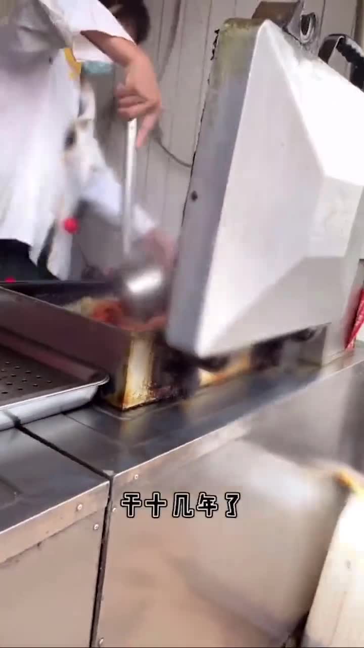 十几年历史的茶油鸭你吃过吗?百米飘香来形容他家鸭子一点都不夸张!