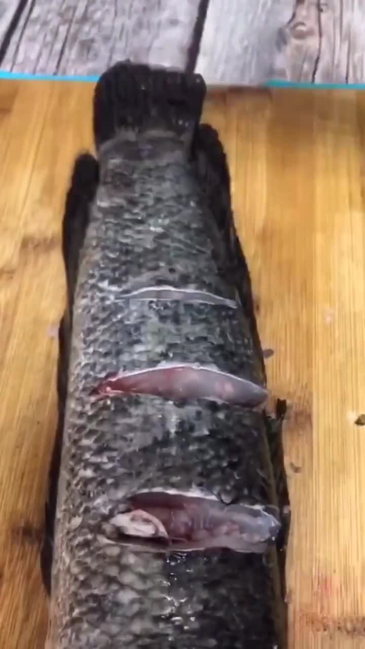 大黑鱼这样做才好吃,老公早早就回家了