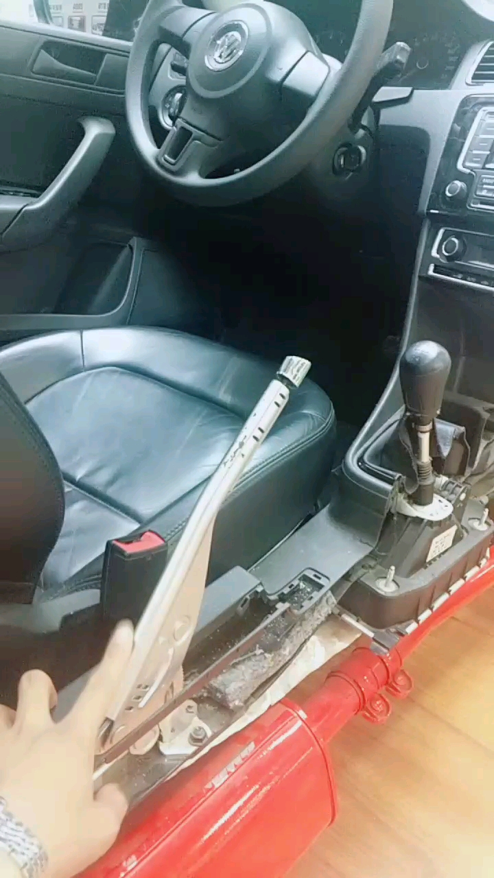 #66趣晒车#手刹是刹前面还是刹后面