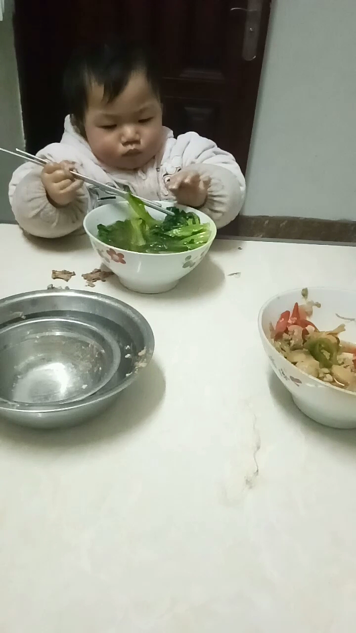 爱吃青菜的小家伙