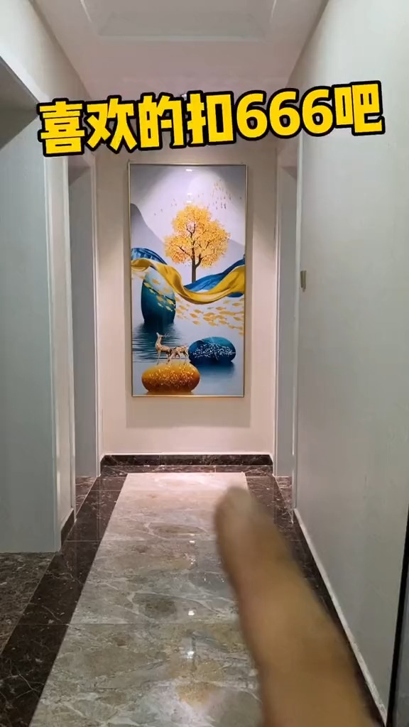家里有玄关位置的!记住不要在这挂照片镜子钟表等!#装修#家装