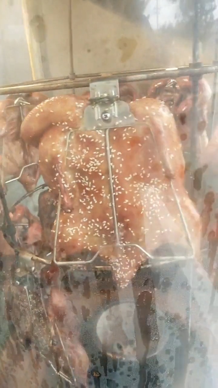 手撕烤鸭欢迎您来品尝!