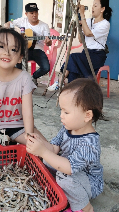 #舌尖上的乡村美食#湖南特产～小鱼干 用油爆熟下饭,你最少都可以吃3碗饭