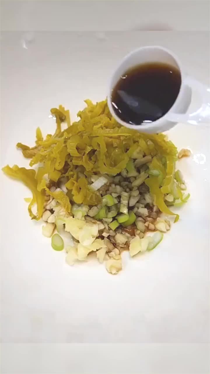 一看就会的酸辣粉做法,酱料配方都告诉你,好吃极了