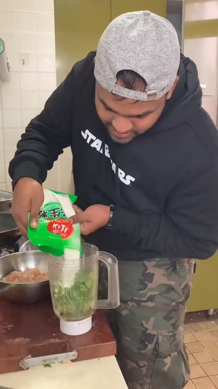 非常绿的烤鸡肉,我太喜欢啦印度美食印度