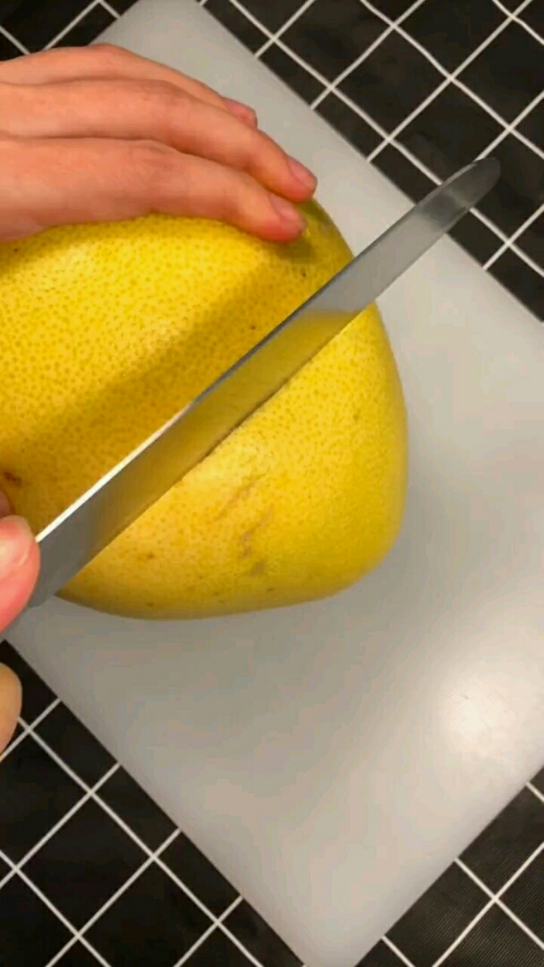 这样拨柚子干干净净