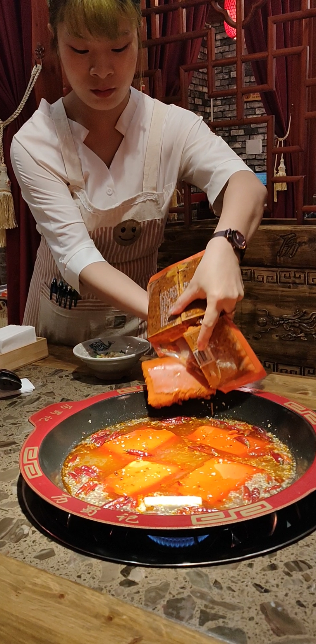火锅底料这样下锅