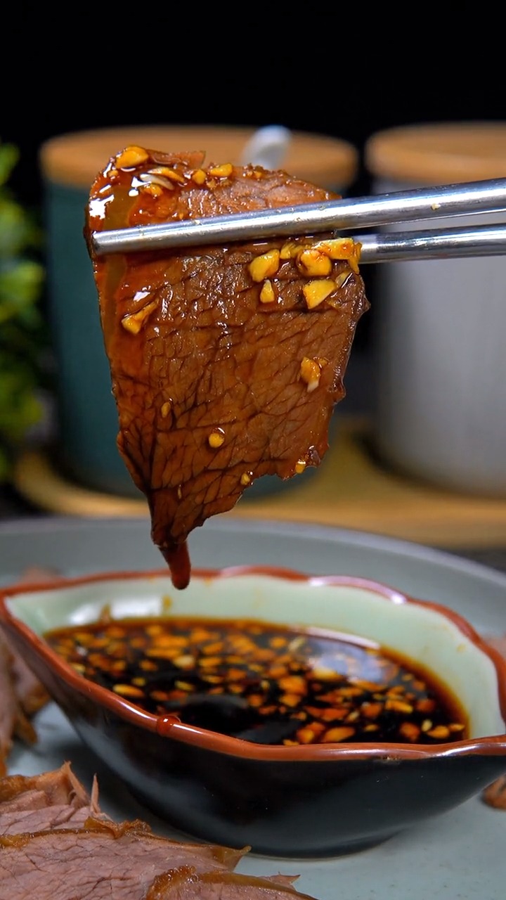 #美食#五香卤牛肉的家常做法，做出来又香又不柴