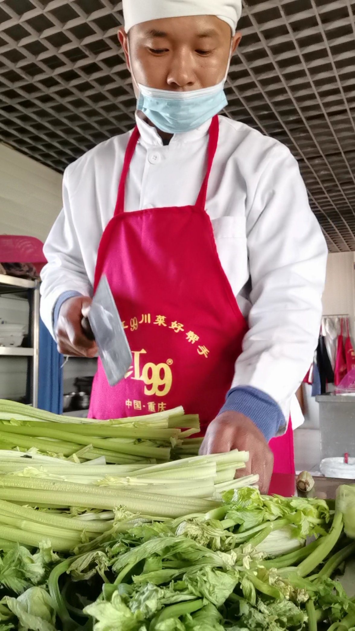 #秀出你的拿手菜#芹菜都快蔫了还能吃吗