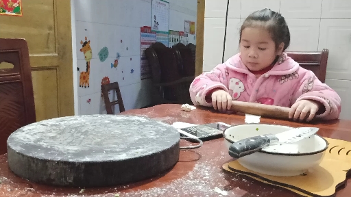 #舌尖上的乡村美食#教你制作葱花面饼