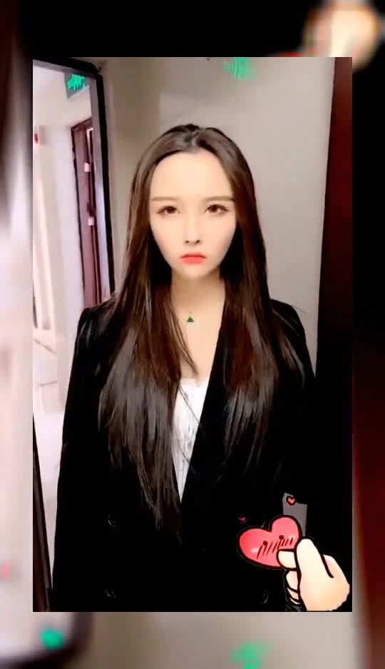 没人疼,没人爱,我是地里的小白菜!