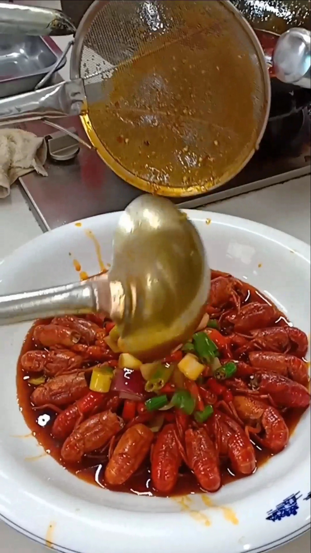 小龙虾这样摆盘,好看!