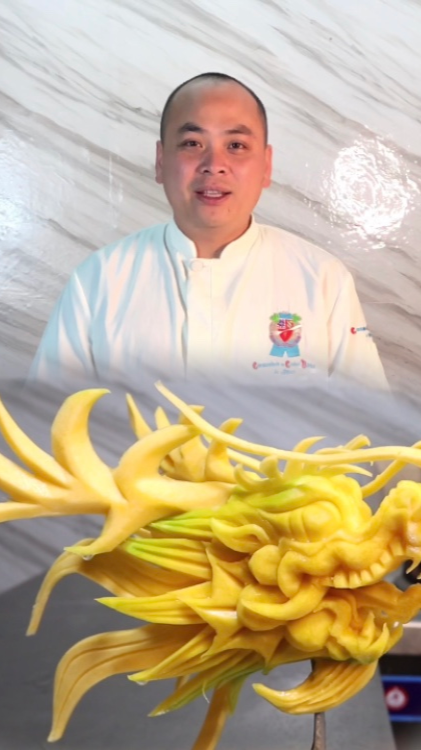 #美食#大厨把一个南瓜变成精致龙头的全过程,呼吁大家重视传统果蔬雕刻