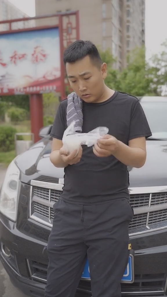 #爱情#我拿什么给你幸福,就我手里的馒头吗