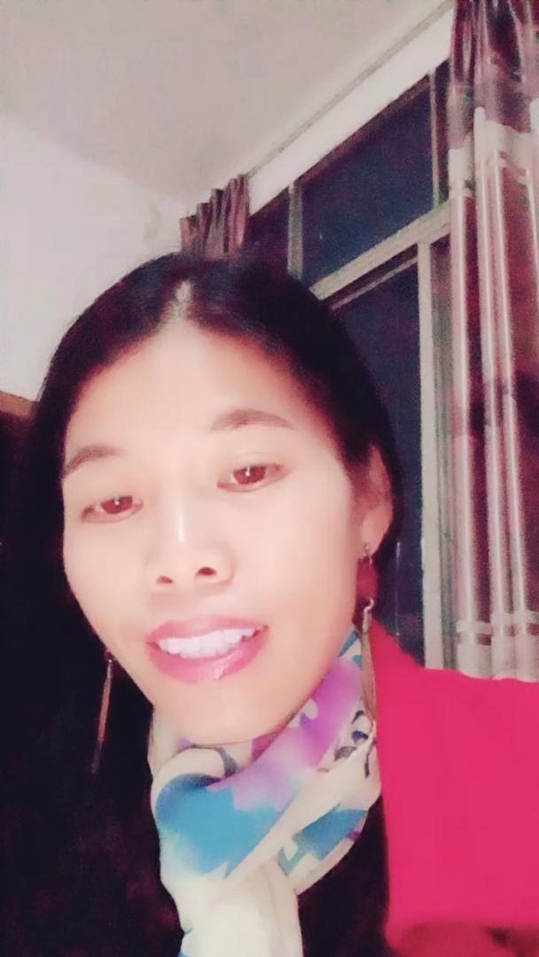 红公鸡,绿尾巴,身体钻到地底下,又甜又脆营养大。(打一个蔬菜)