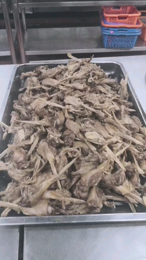 卤水鸭下巴