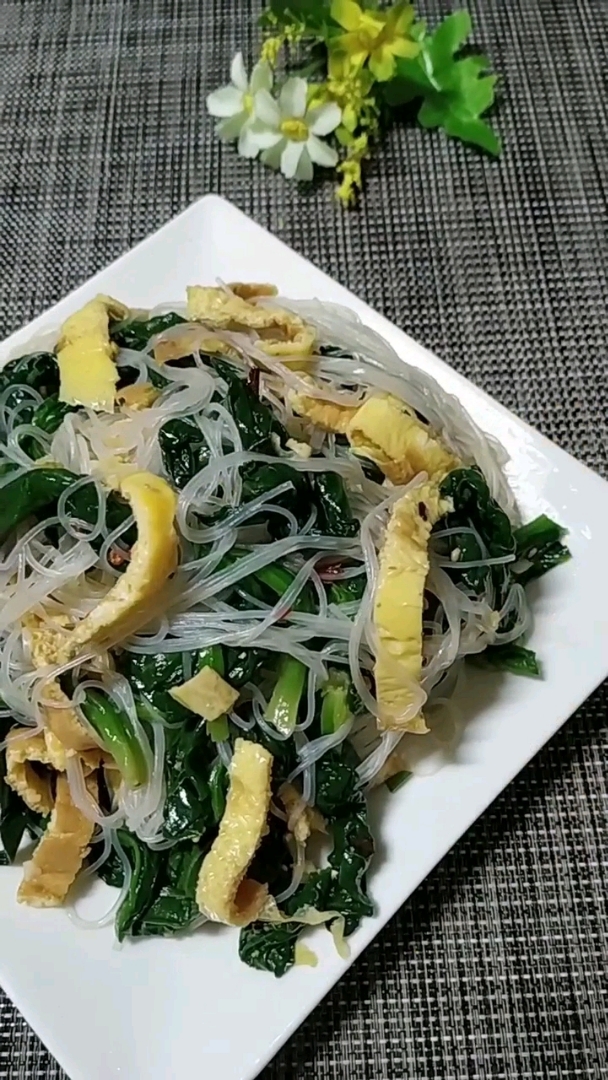 凉拌菠菜粉丝的做法