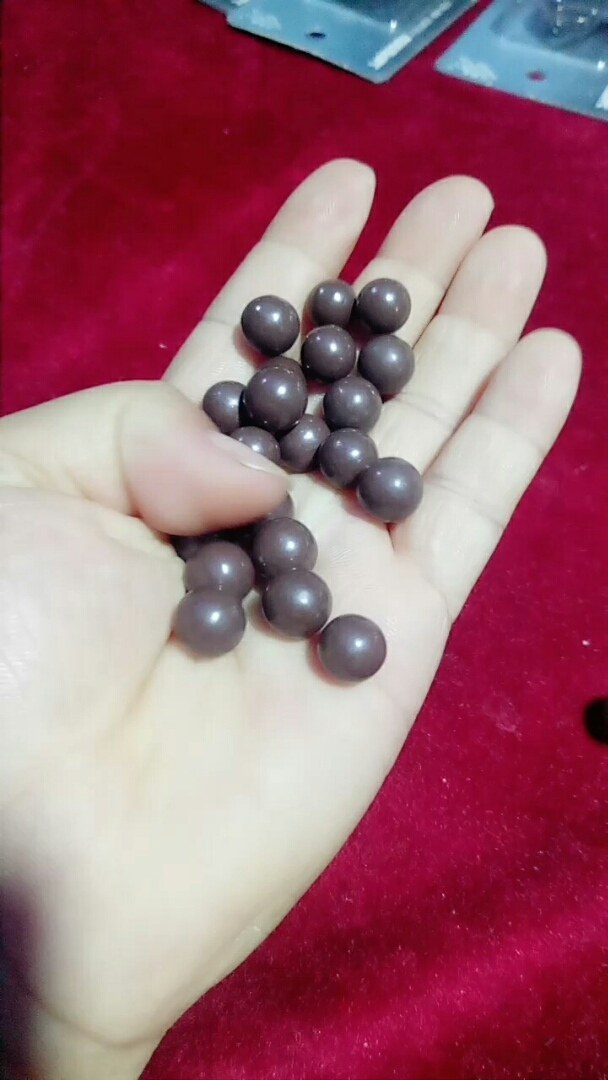 没事盘巧克力豆豆,对身体健康有好处!