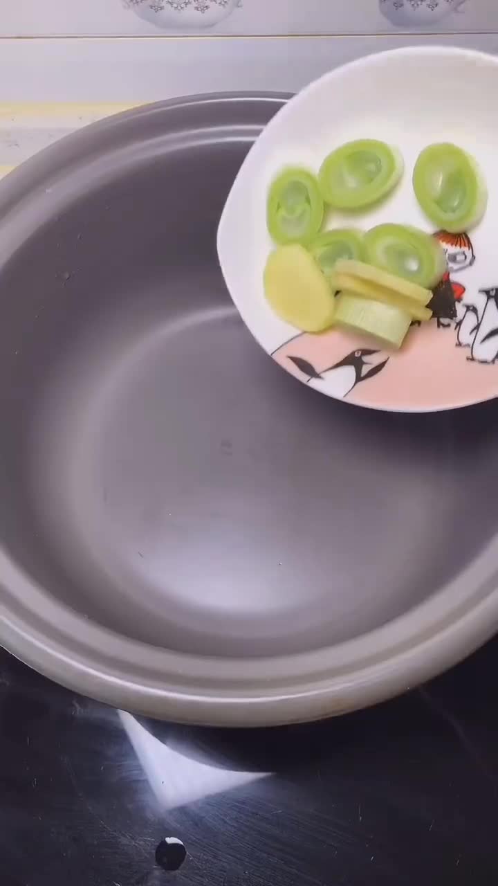 红烧排骨这样做简单又好吃