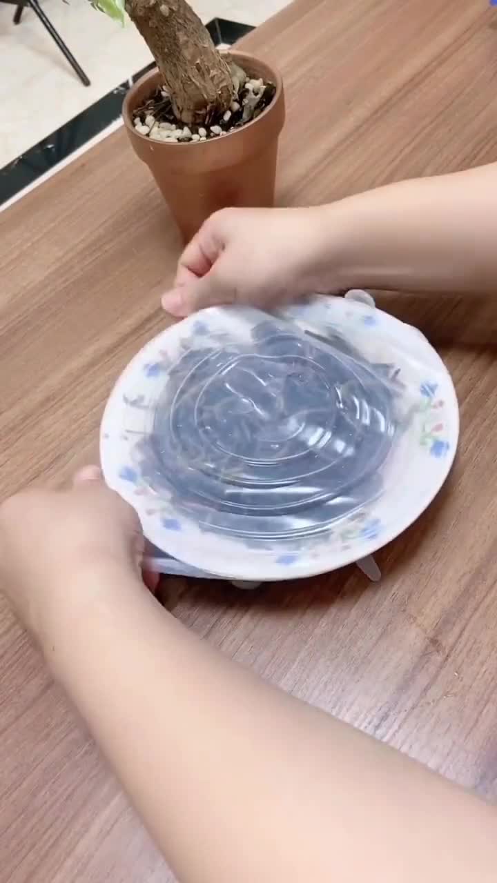 可以重复使用的硅胶保鲜盖,比保鲜膜更环保,食品级材质也很安全