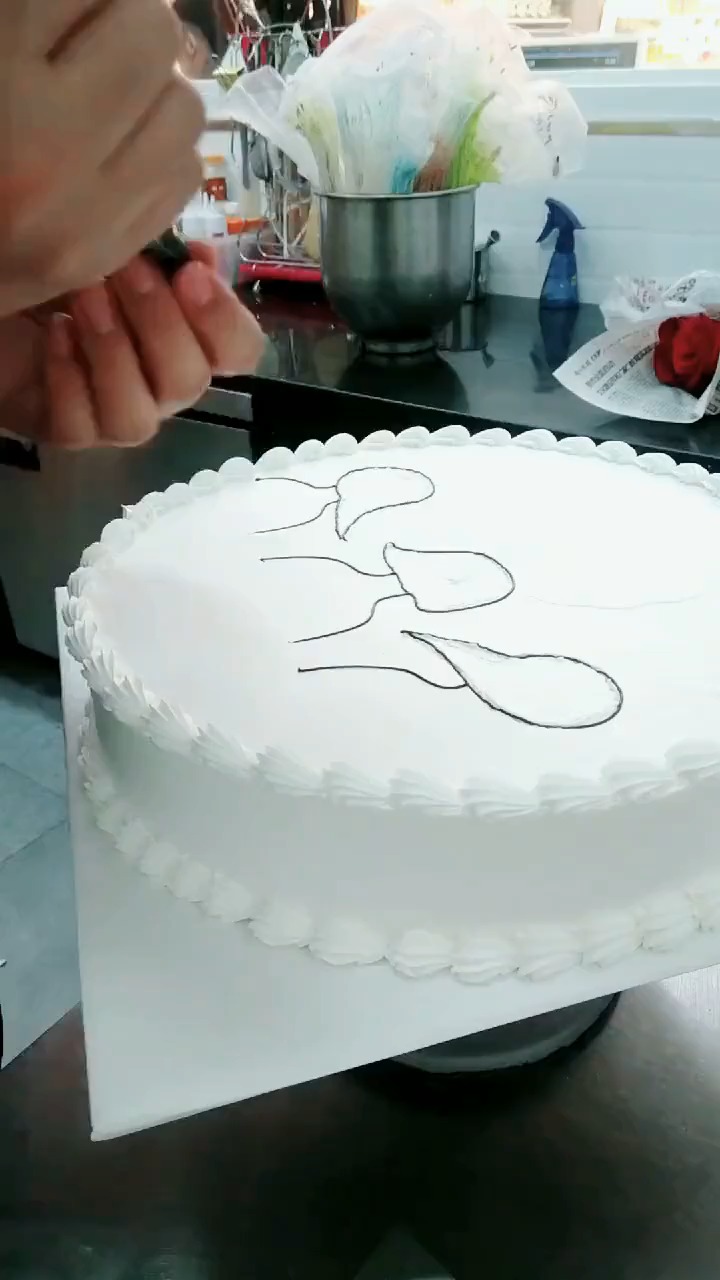 玫瑰花瓣生日蛋糕,时光不老,我们不散!