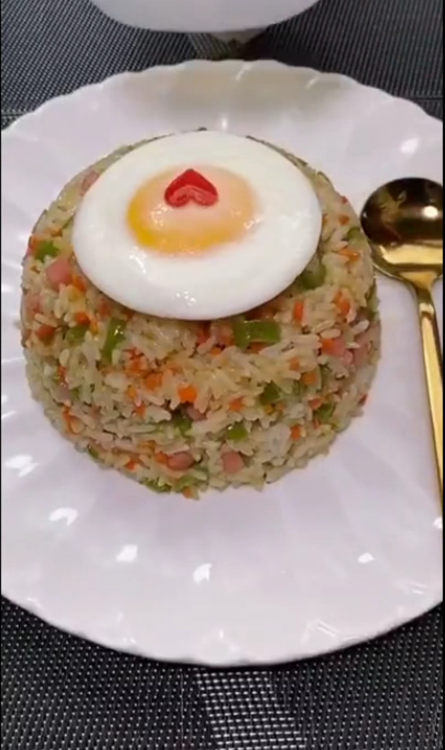 你们要的午餐肉 火腿什锦炒饭来了!香的很!