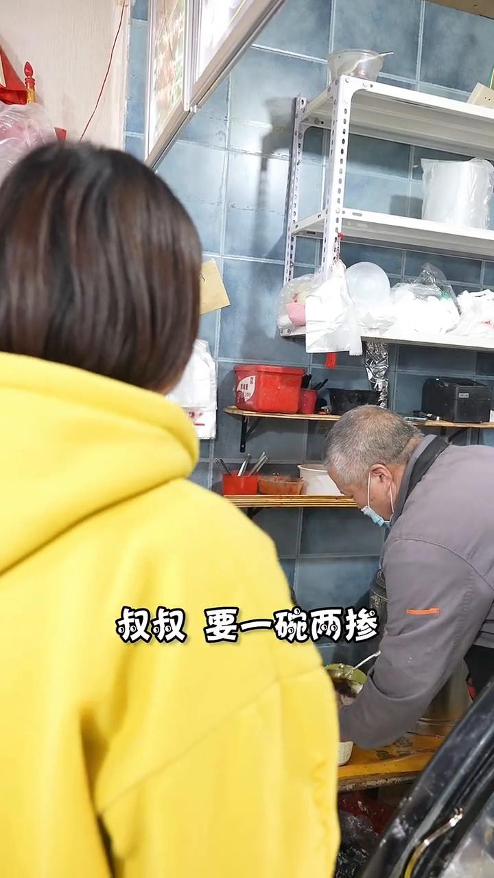 一中后门的这家炸串店是你学生时代的最爱吗?#干饭了山东人 #山东美好推荐官 #美食 #济宁
