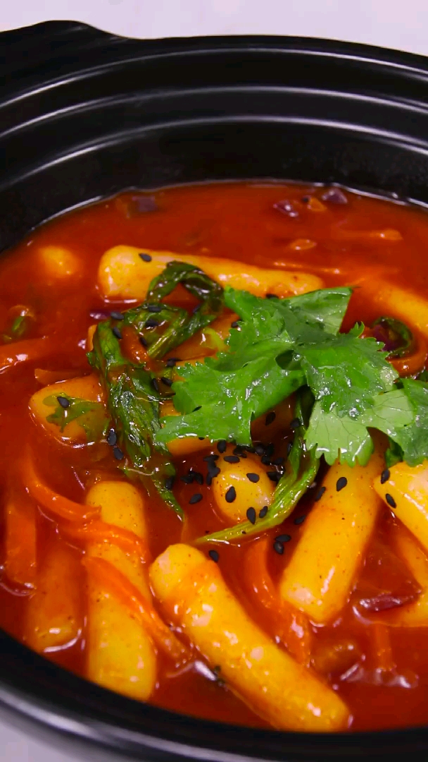 风靡韩剧的韩式炒年糕,自己在家也能做,做法超简单