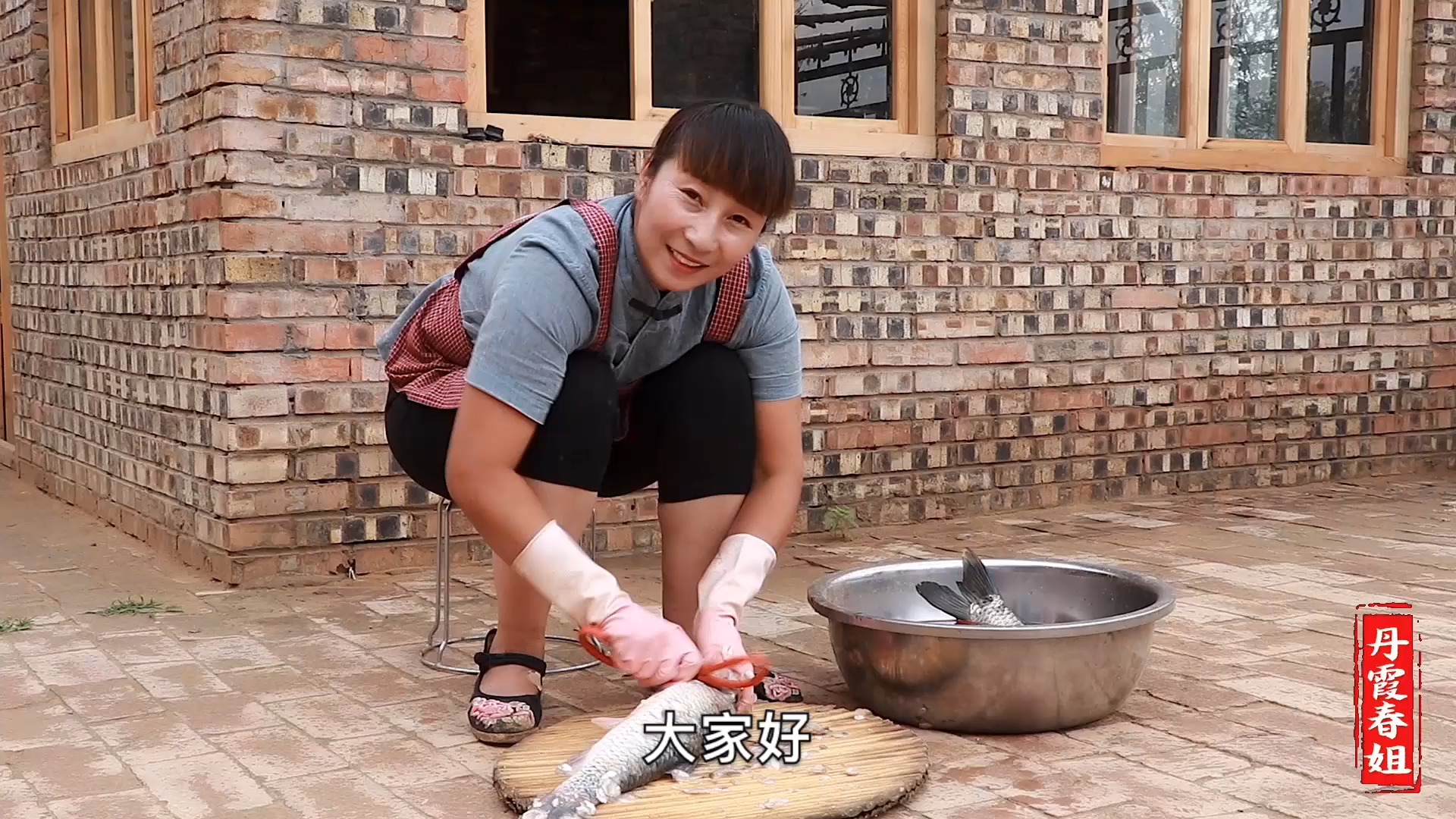 #美食#春姐教你酸菜鱼的家常做法,味道正宗,看到磊哥吃了4碗流口水了(上)