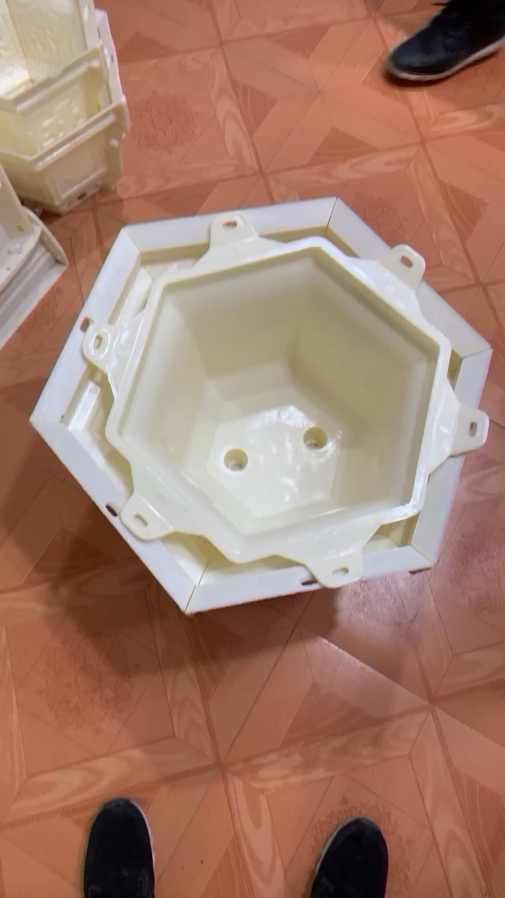 简单自制水泥花盆