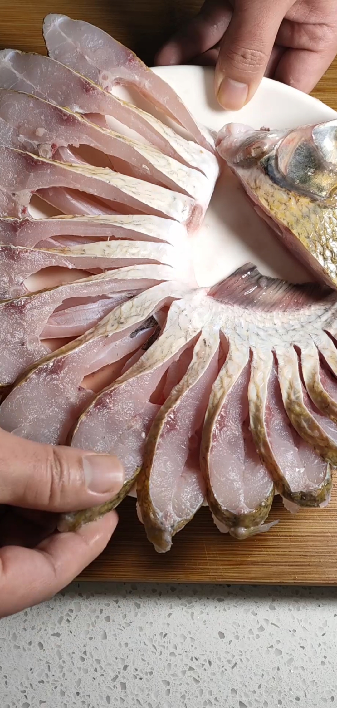 #家乡特色美食#做法超简单的清蒸鳊鱼,招待客人很是不错哦